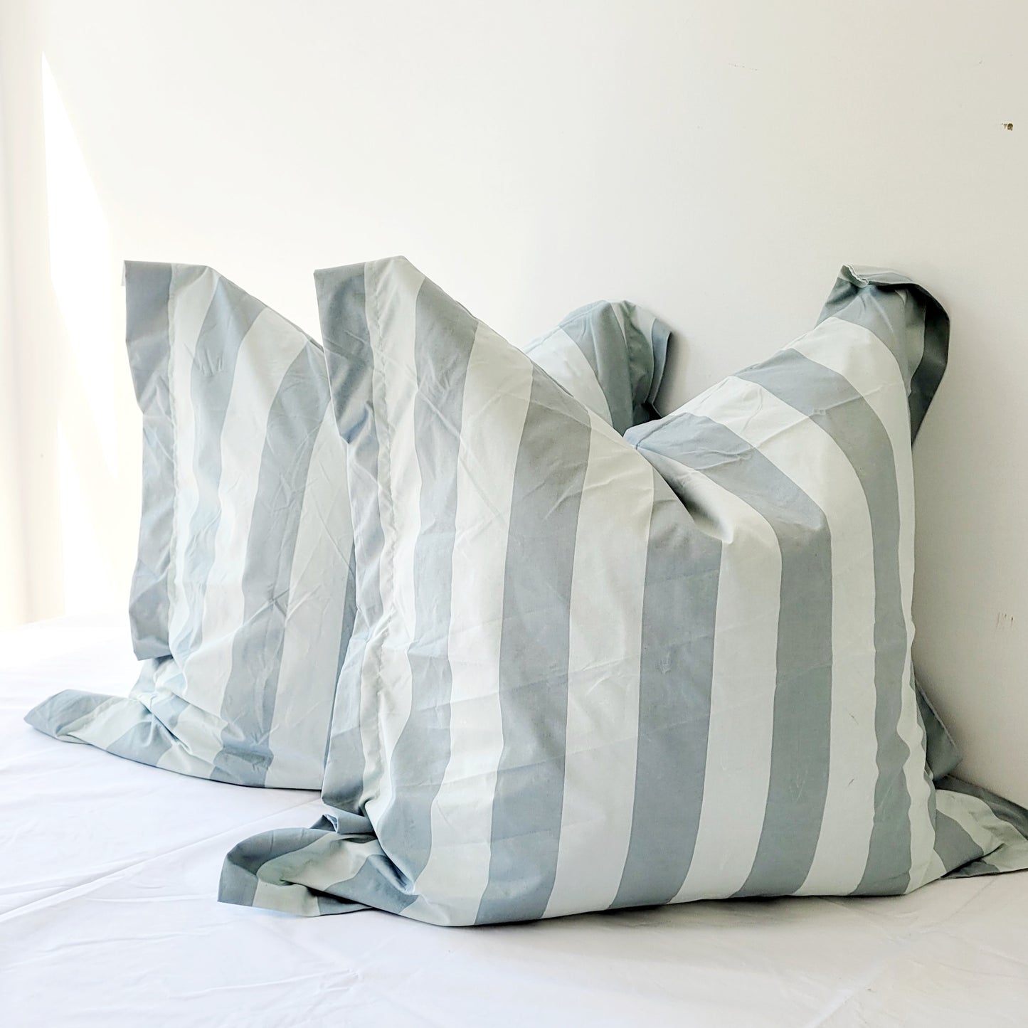 Sage Strix Microfiber Quilt Cover – Ultra-Soft & Luxury Bedding