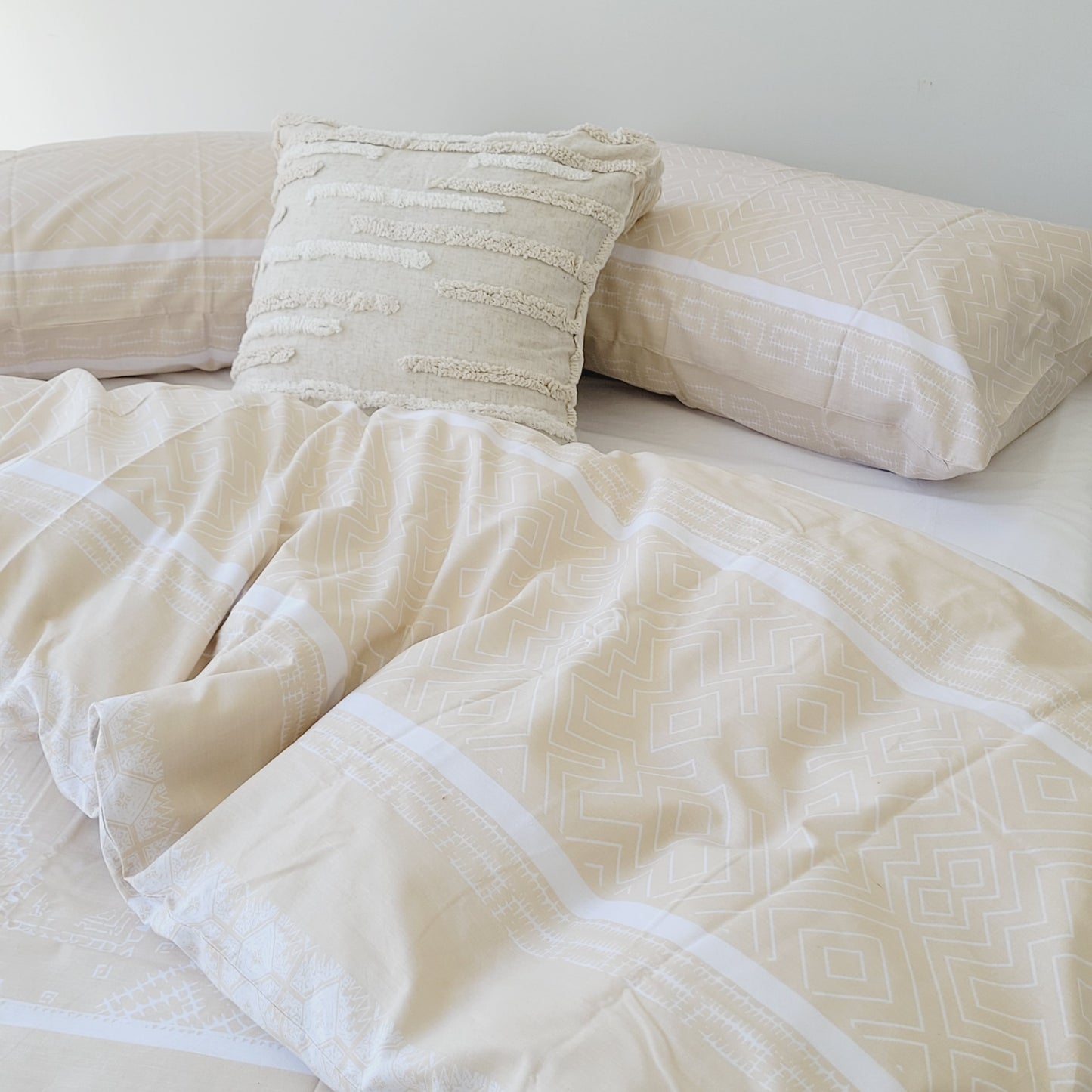 Hampton Beige-Lightweight Warmth with a Polished Look | Pure Cotton