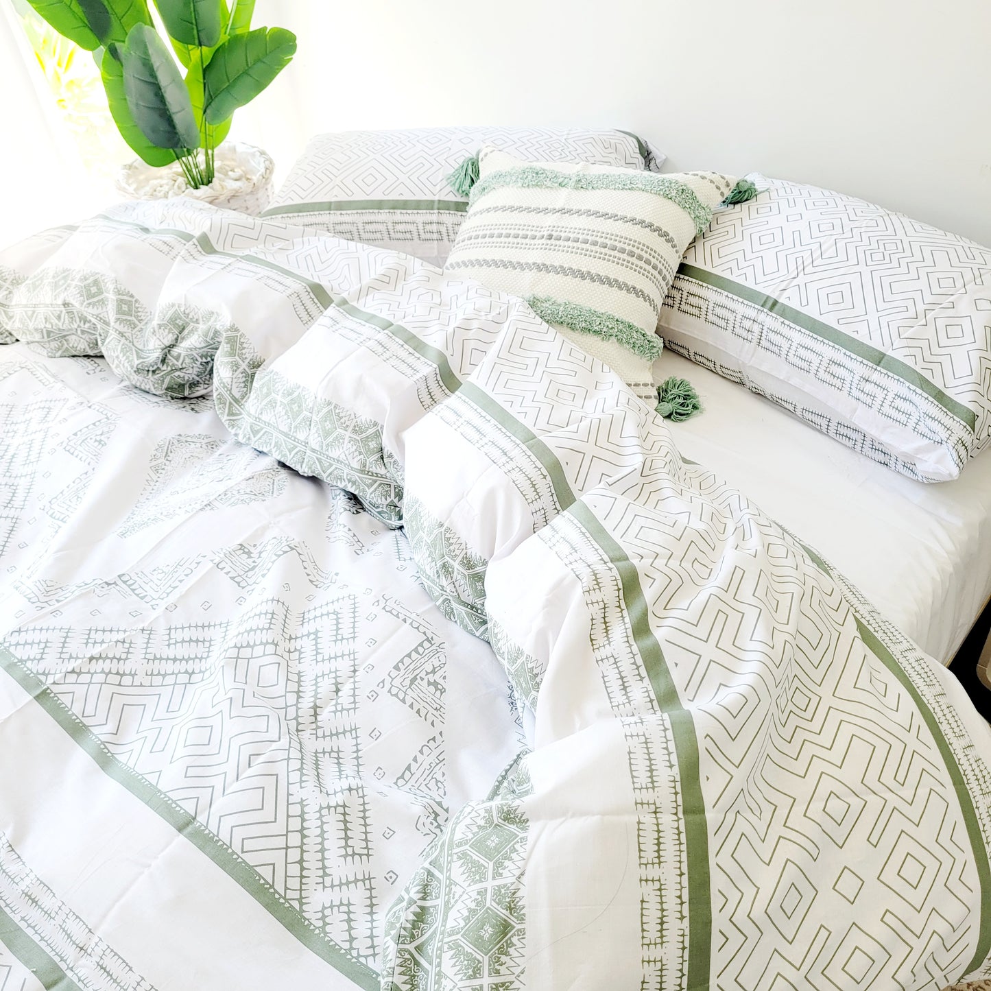 Hampton Sage-Lightweight Warmth with a Polished Look | Pure Cotton