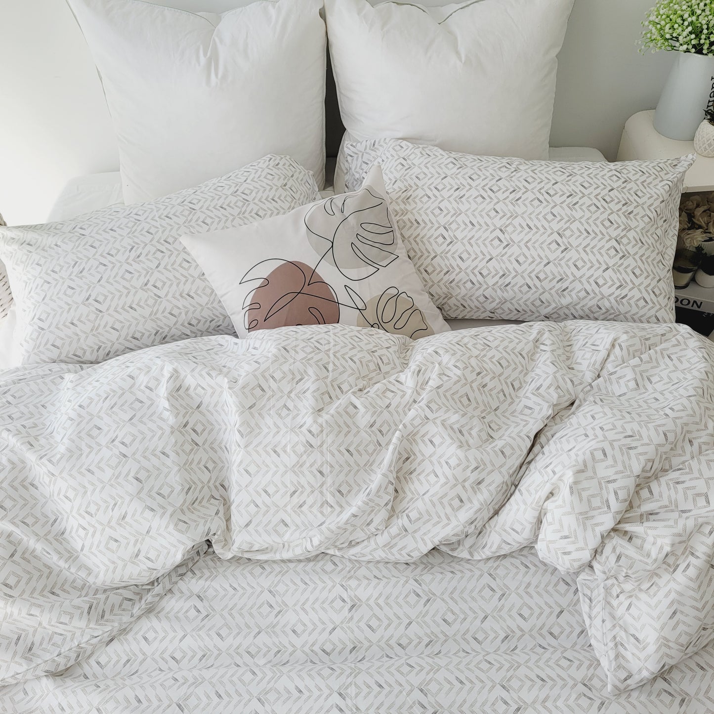 Belinda Quilt Cover Set-Moisture-Wicking Fabric in Pure Cotton