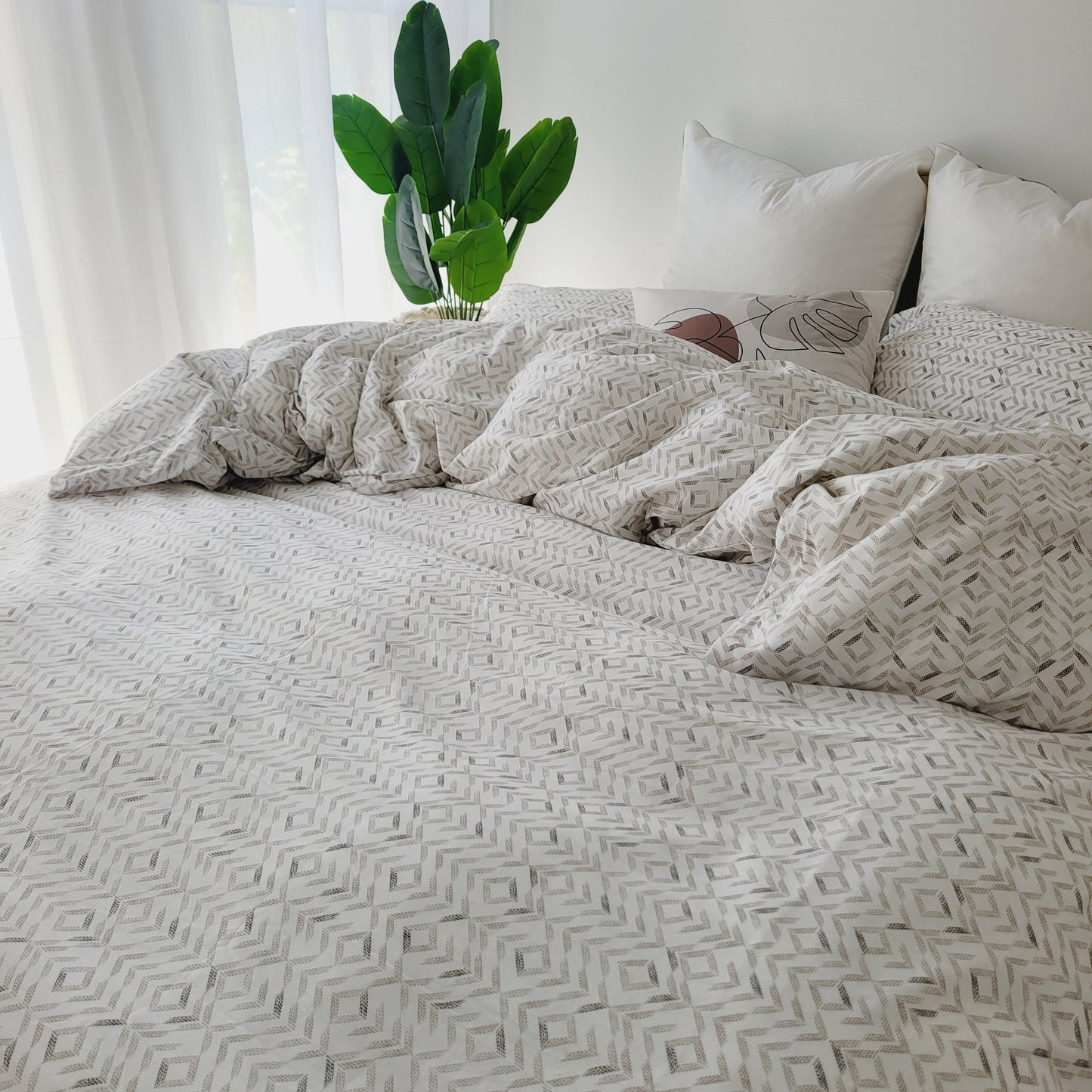 Belinda Quilt Cover Set-Moisture-Wicking Fabric in Pure Cotton