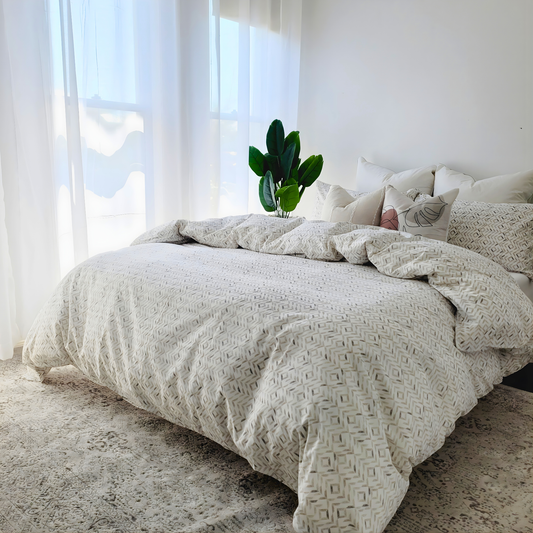 Belinda Quilt Cover Set-Moisture-Wicking Fabric in Pure Cotton Percale