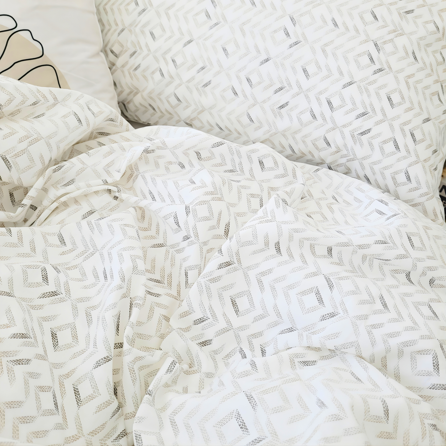 Belinda Quilt Cover Set-Moisture-Wicking Fabric in Pure Cotton Percale