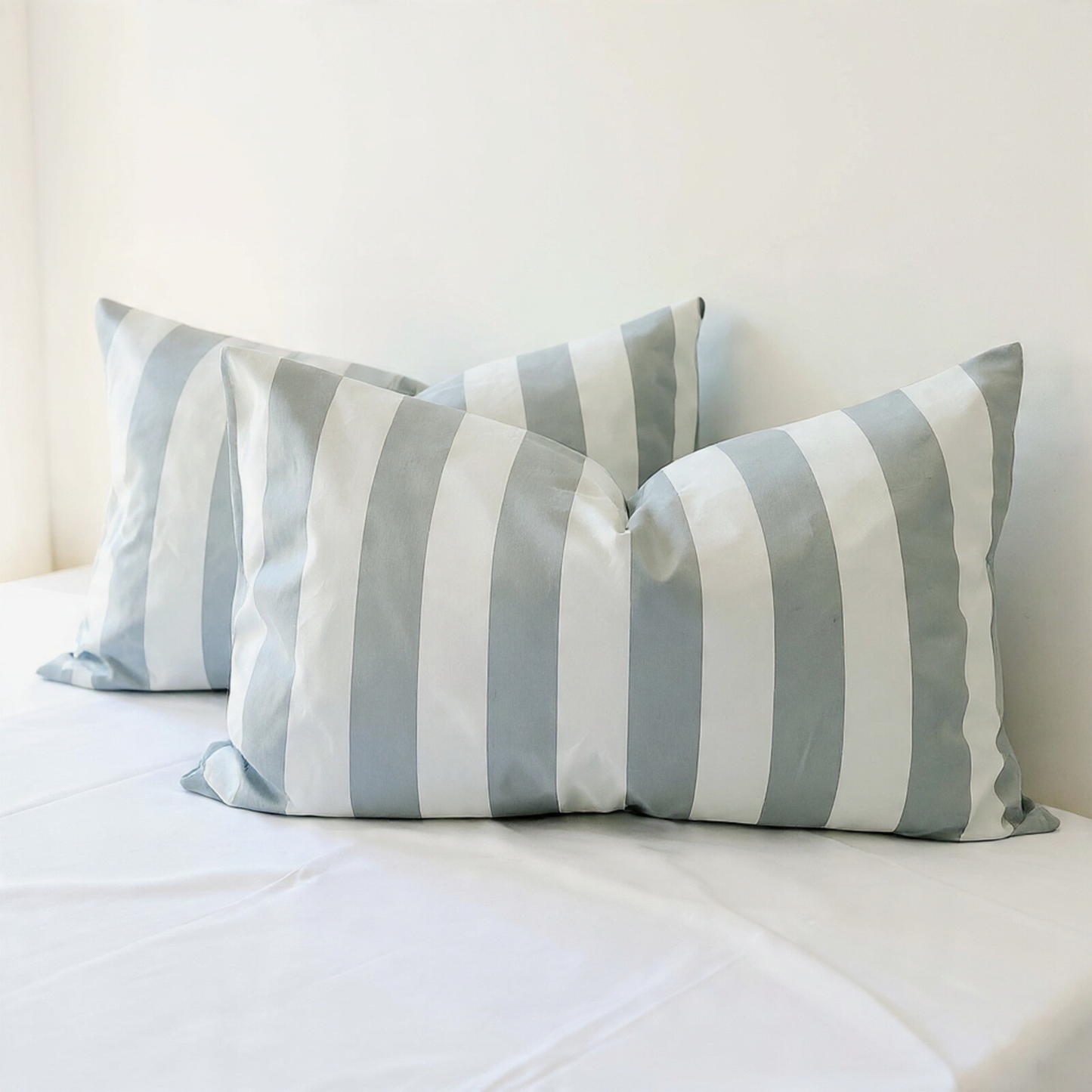 Sage Strix Microfiber Quilt Cover – Ultra-Soft & Luxury Bedding