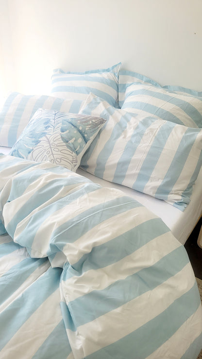 Aqua Strix Microfiber Quilt Cover – Ultra-Soft & Luxury Bedding