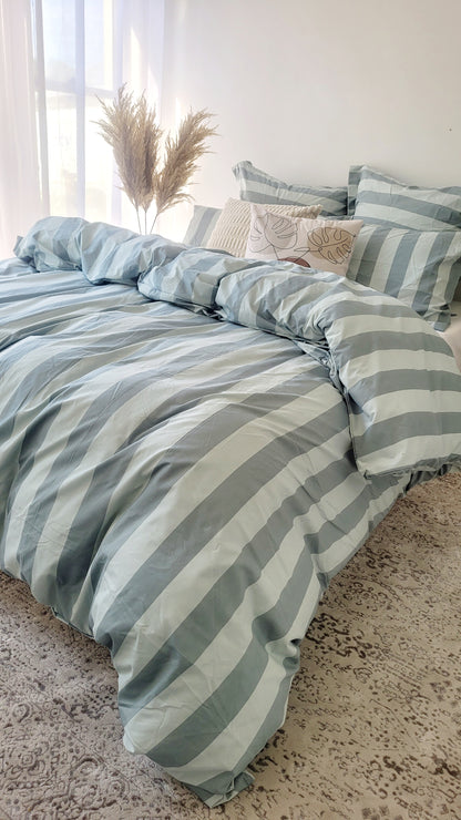 Sage Strix Microfiber Quilt Cover – Ultra-Soft & Luxury Bedding