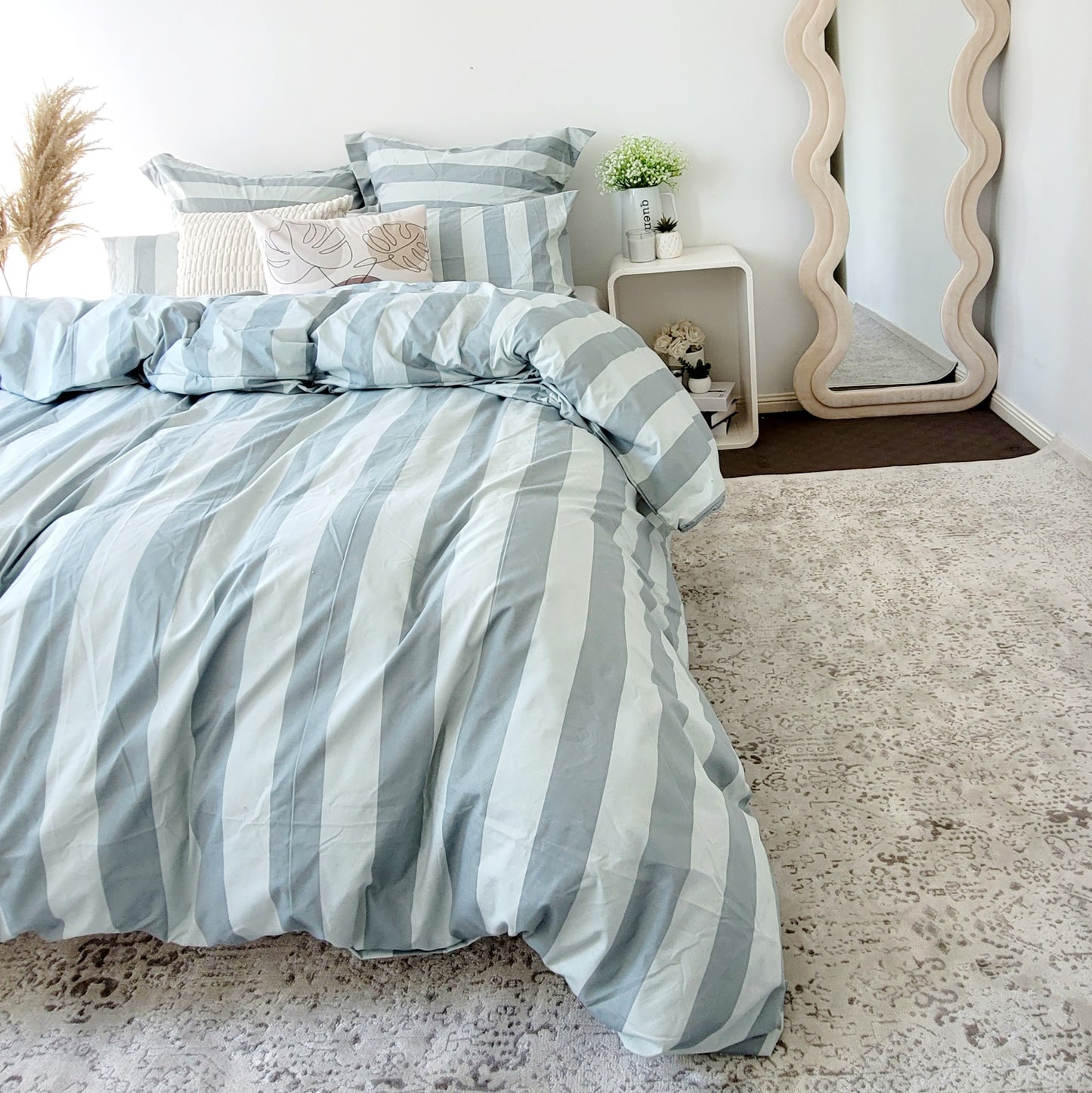 Sage Strix Microfiber Quilt Cover – Ultra-Soft & Luxury Bedding