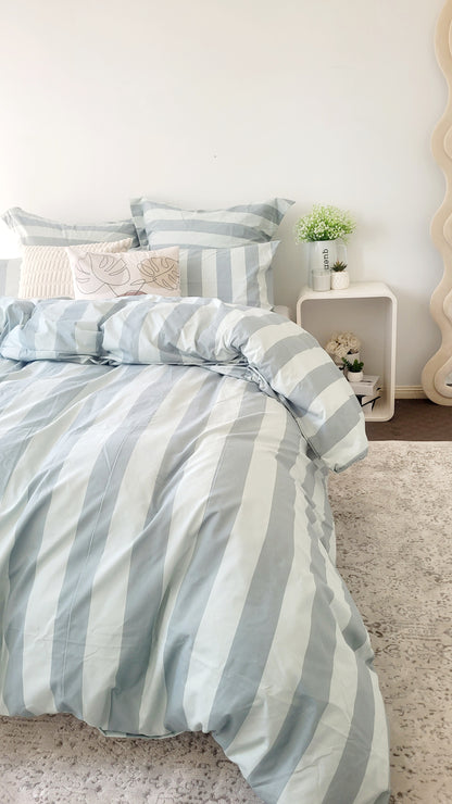 Sage Strix Microfiber Quilt Cover – Ultra-Soft & Luxury Bedding