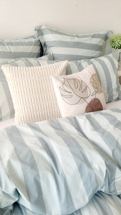 Sage Strix Microfiber Quilt Cover – Ultra-Soft & Luxury Bedding