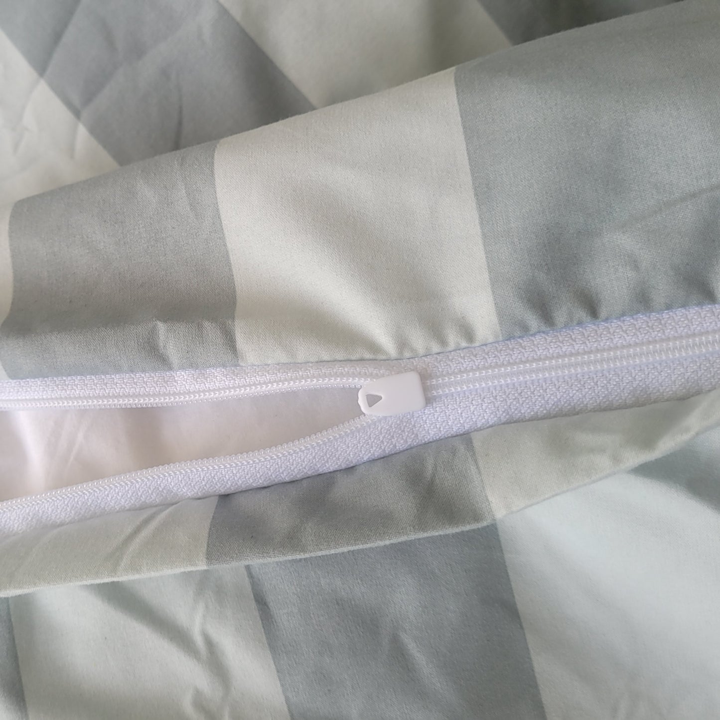 Sage Strix Microfiber Quilt Cover – Ultra-Soft & Luxury Bedding