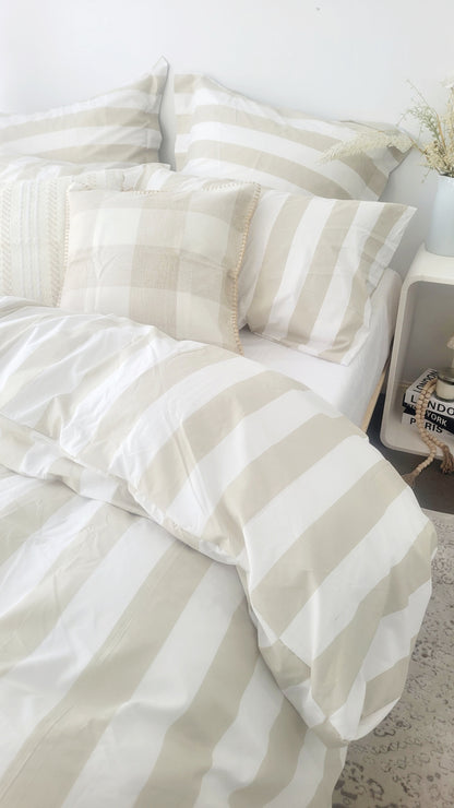 Beige Strix Microfiber Quilt Cover – Ultra-Soft & Luxury Bedding