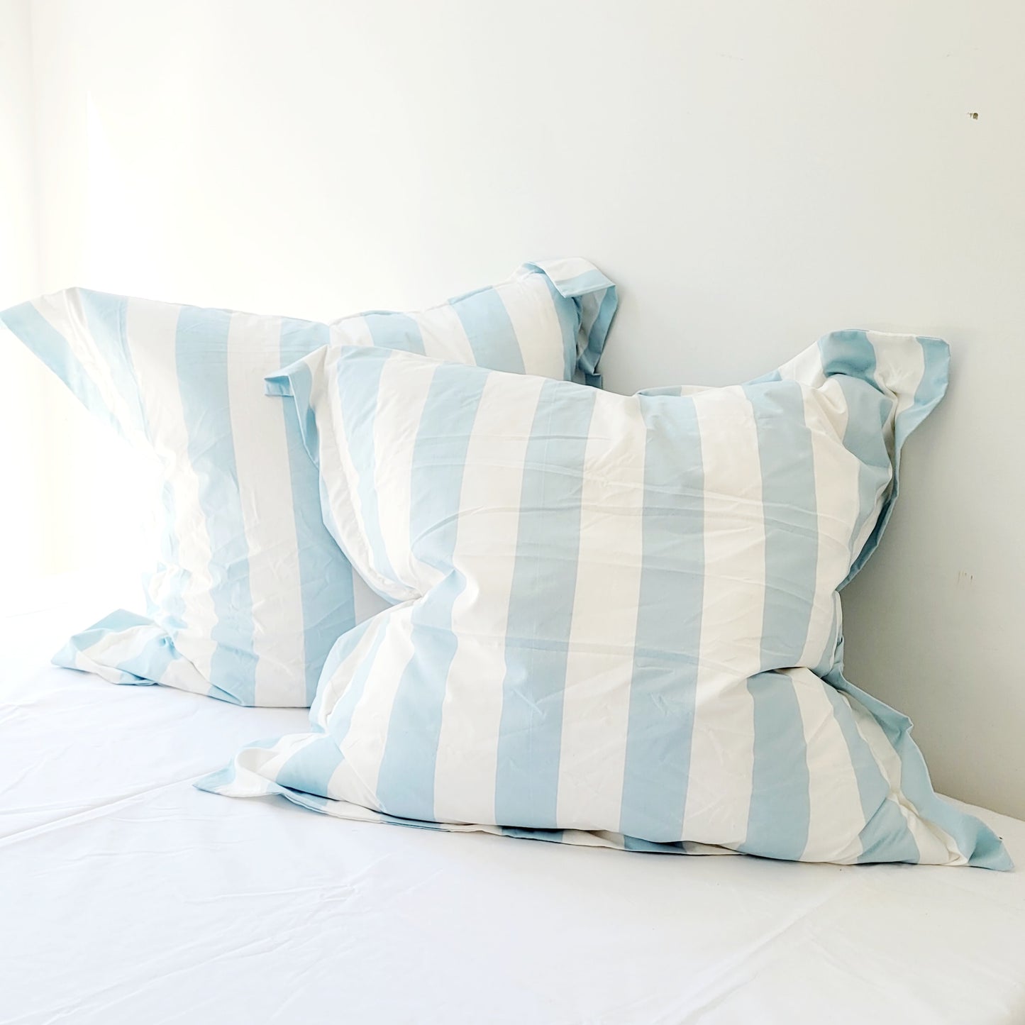 Aqua Strix Microfiber Quilt Cover – Ultra-Soft & Luxury Bedding