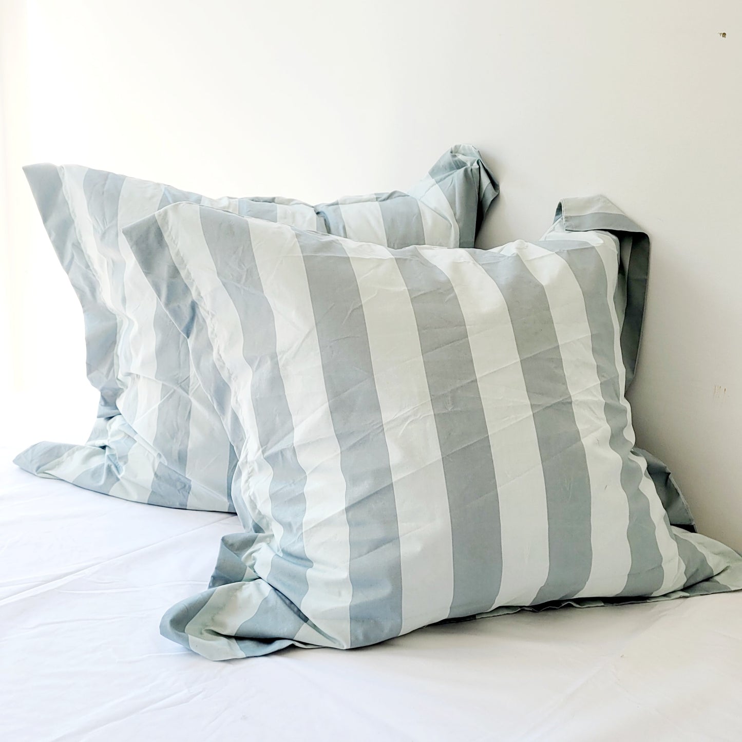 Sage Strix Microfiber Quilt Cover – Ultra-Soft & Luxury Bedding