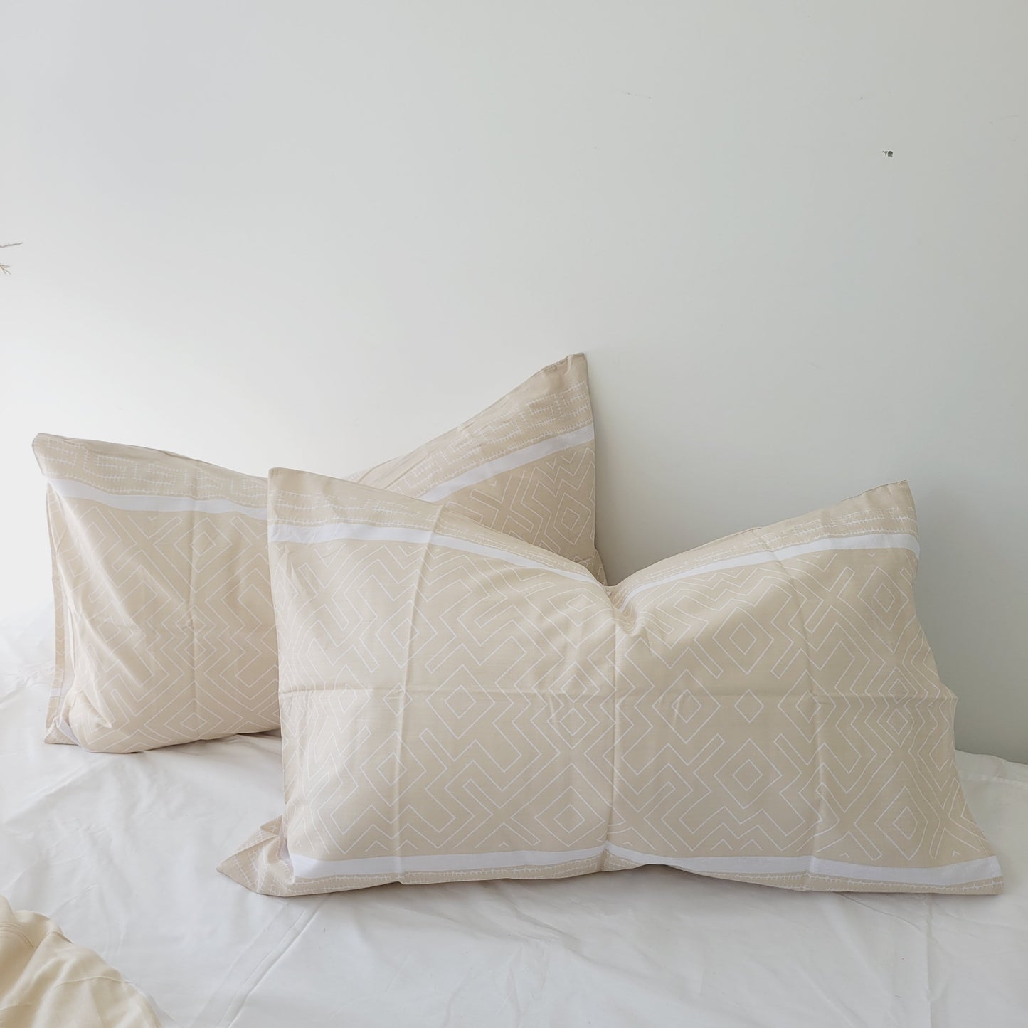 Hampton Beige-Lightweight Warmth with a Polished Look | Pure Cotton