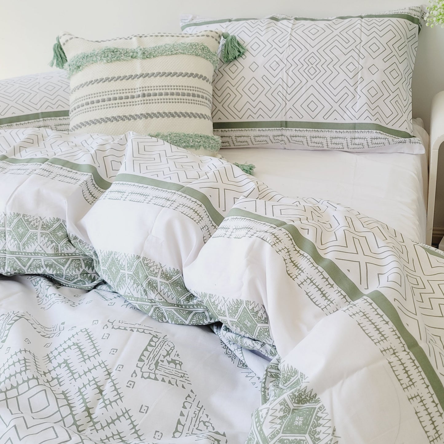 Hampton Sage-Lightweight Warmth with a Polished Look | Pure Cotton