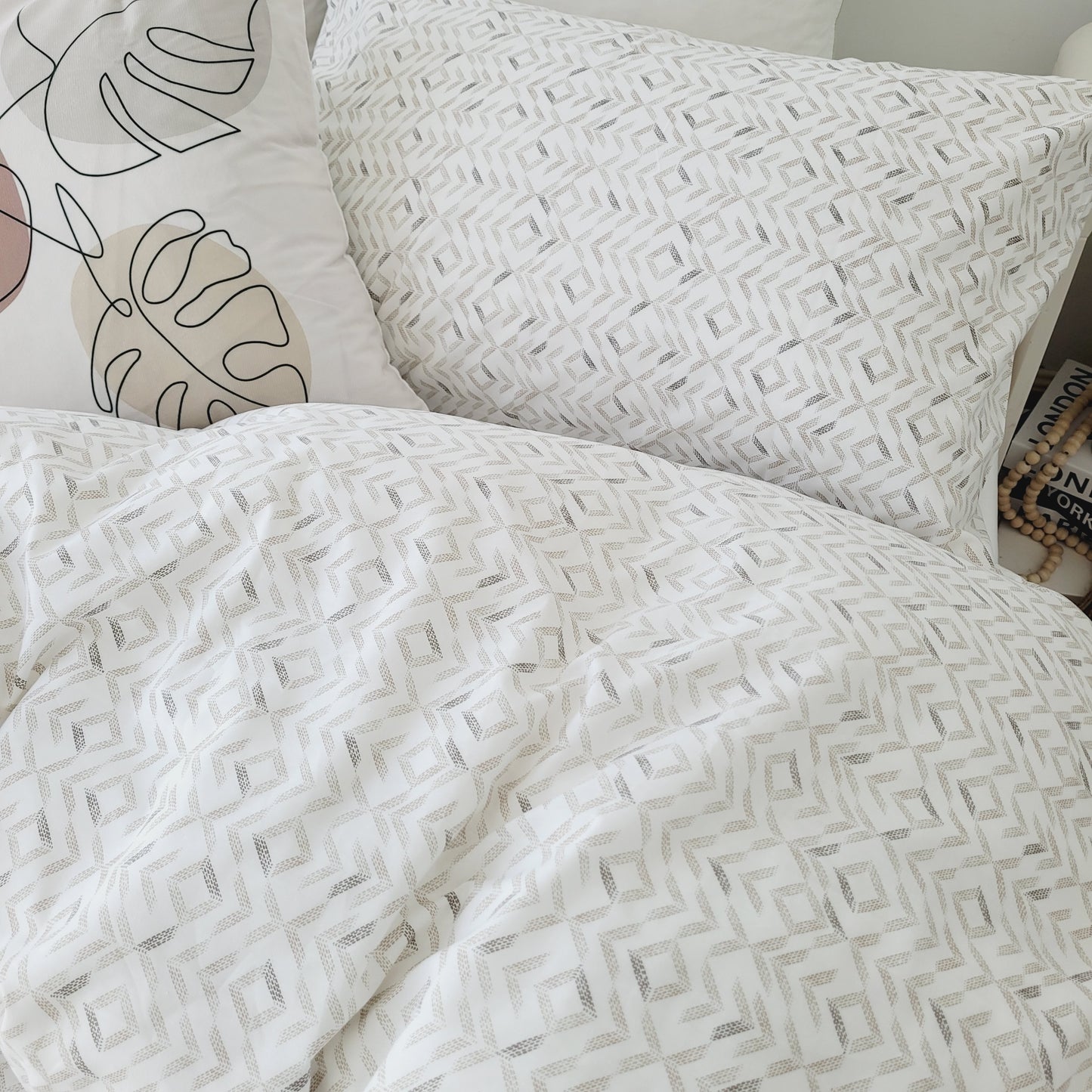 Belinda Quilt Cover Set-Moisture-Wicking Fabric in Pure Cotton