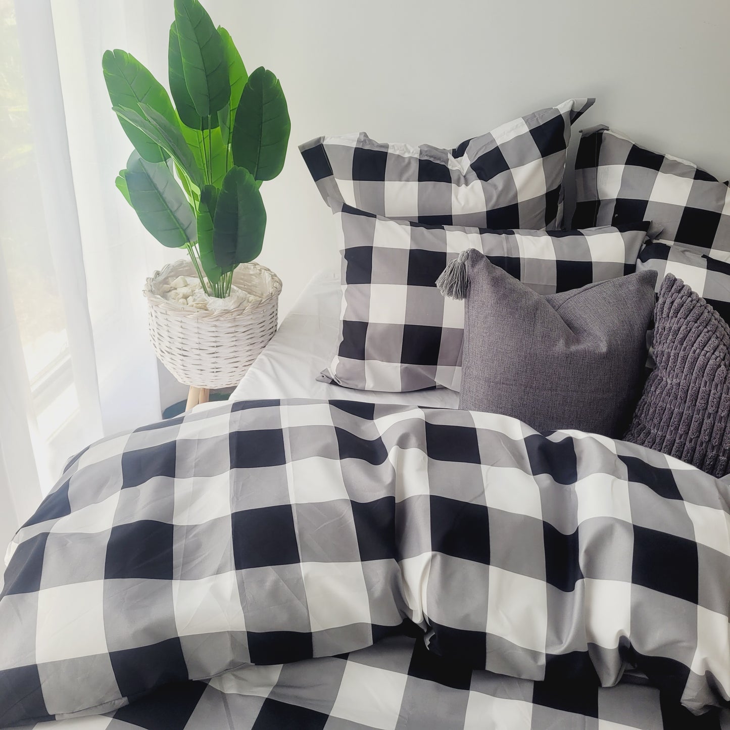 Black Grid-Quilt Cover Set