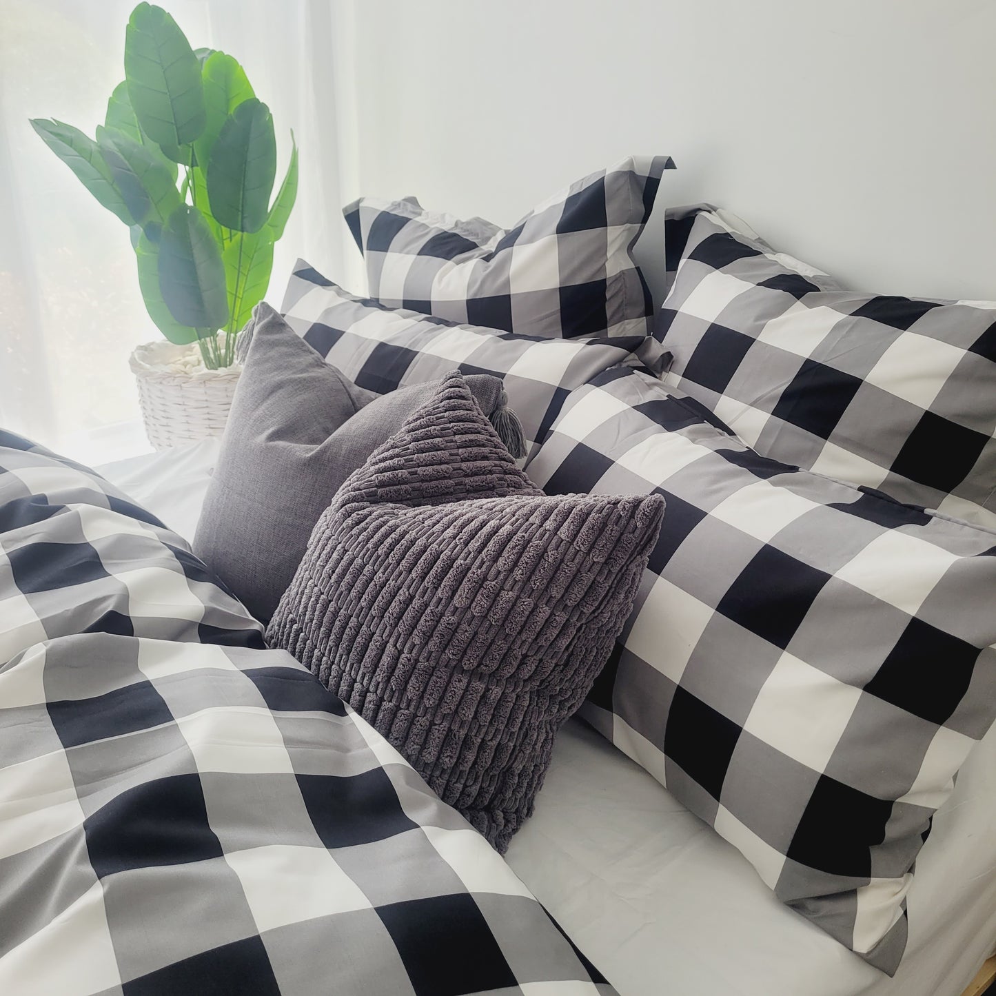 Black Grid-Quilt Cover Set