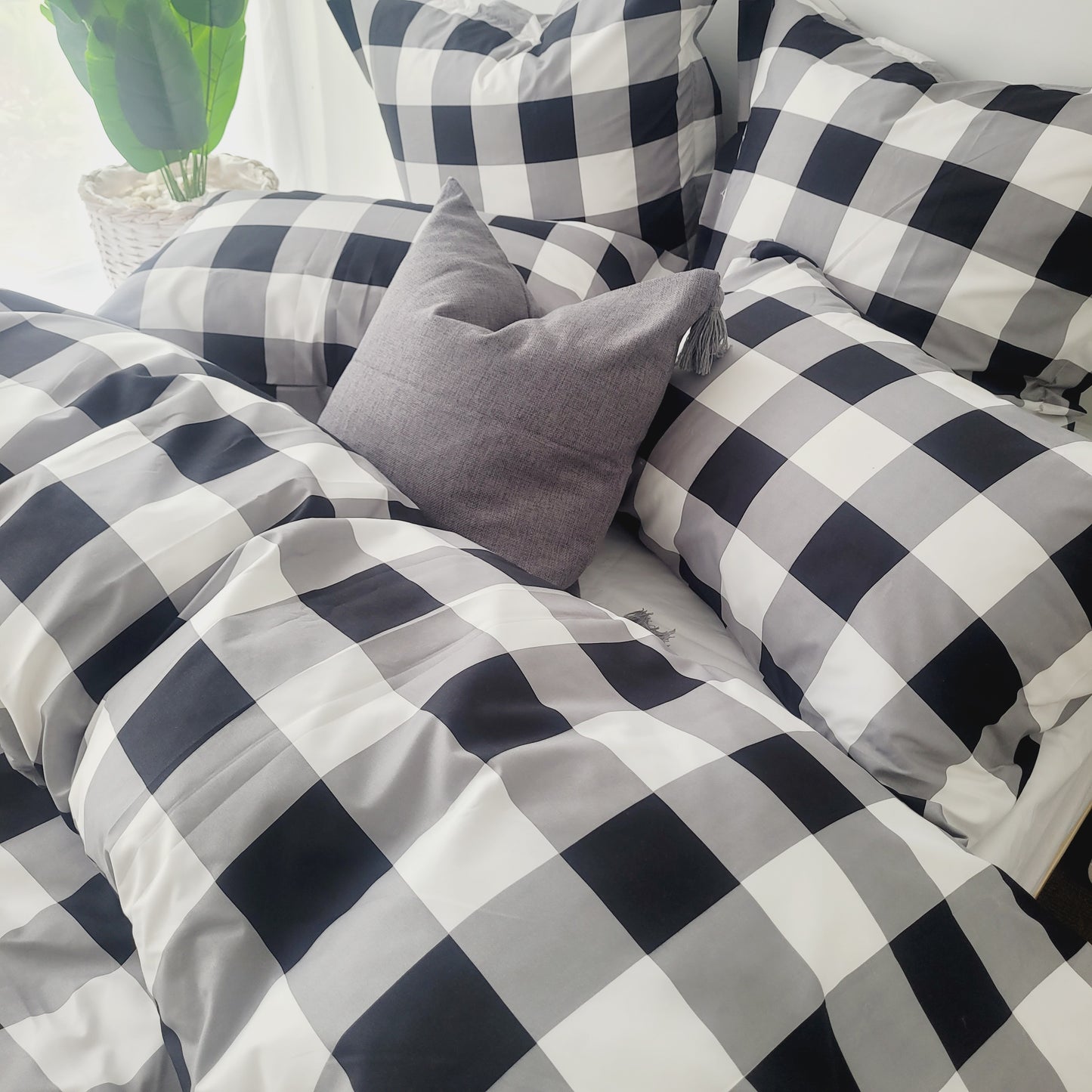 Black Grid-Quilt Cover Set