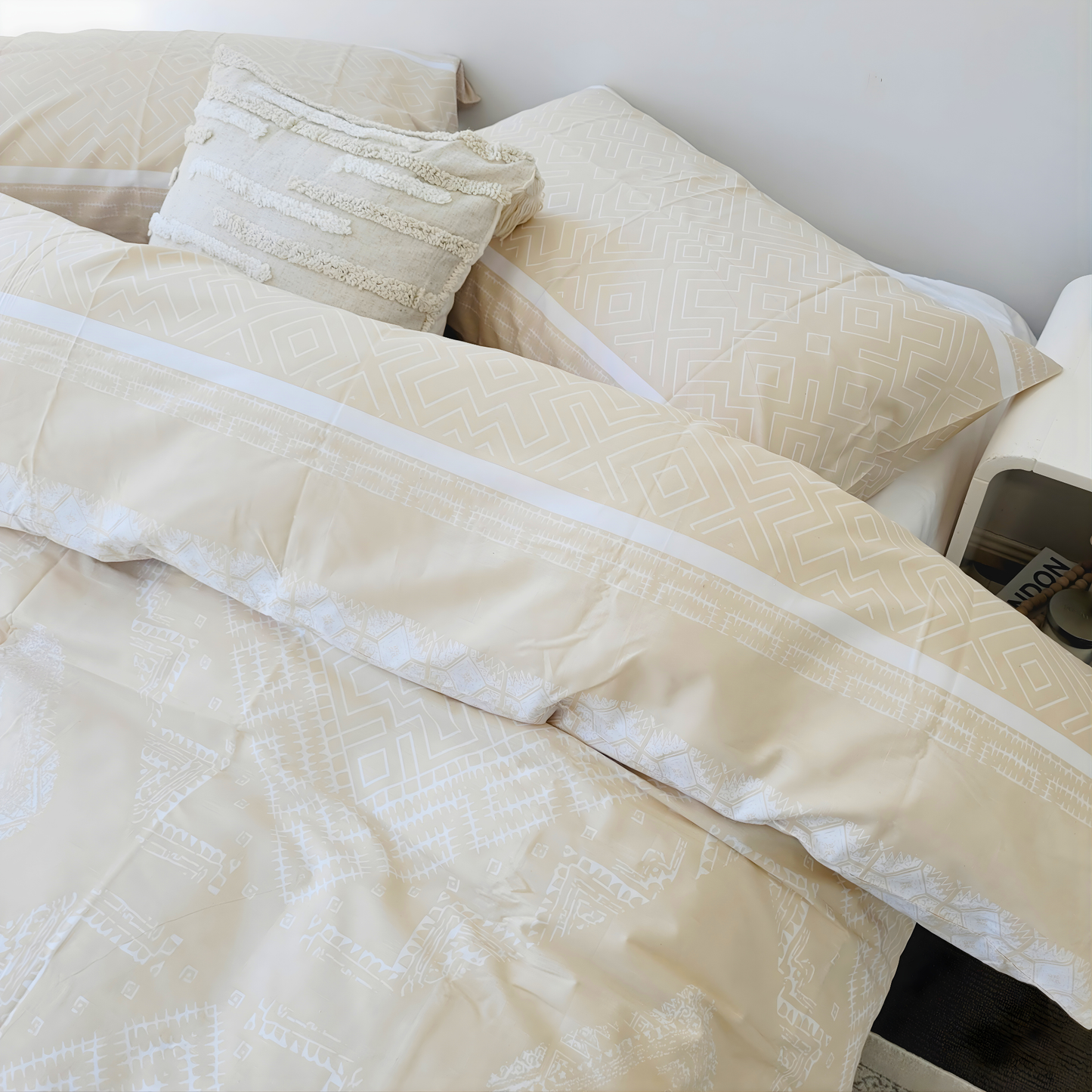 Hampton Beige-Lightweight Warmth with a Polished Look | Pure Cotton