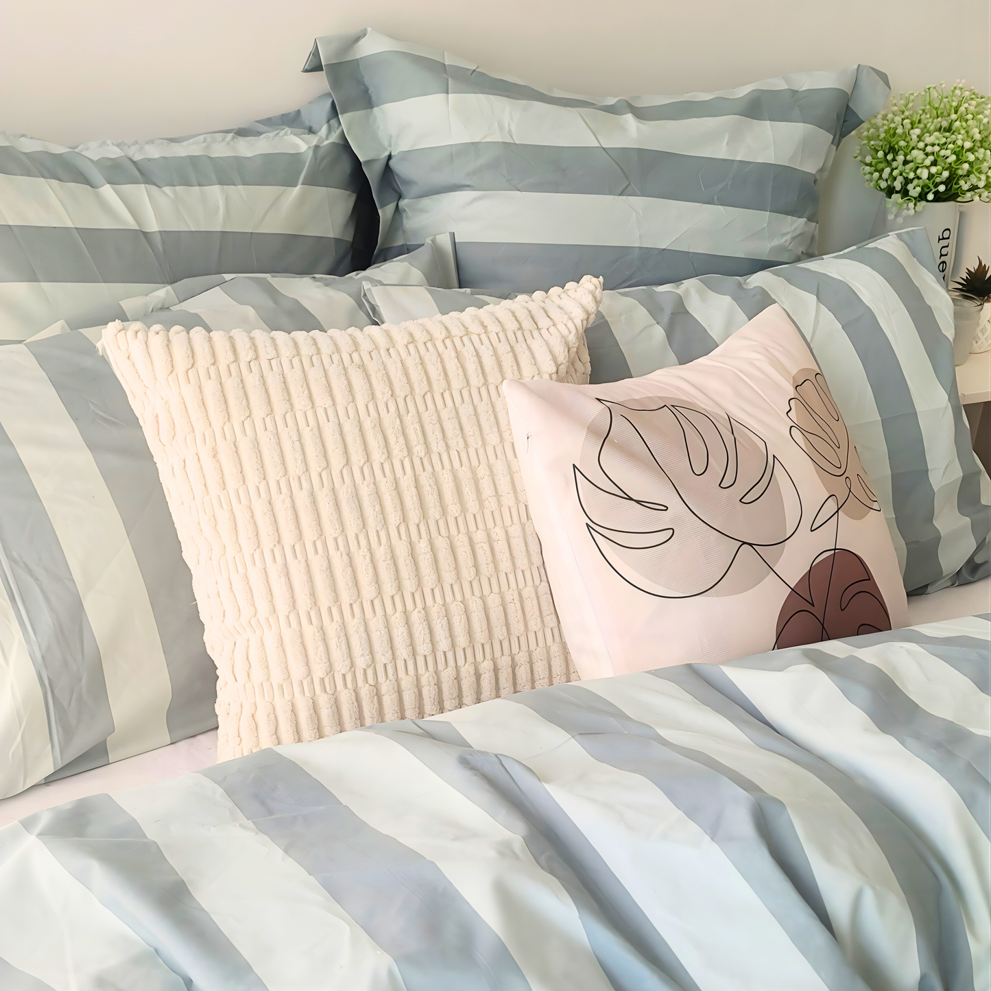 Sage Strix Microfiber Quilt Cover – Ultra-Soft & Luxury Bedding