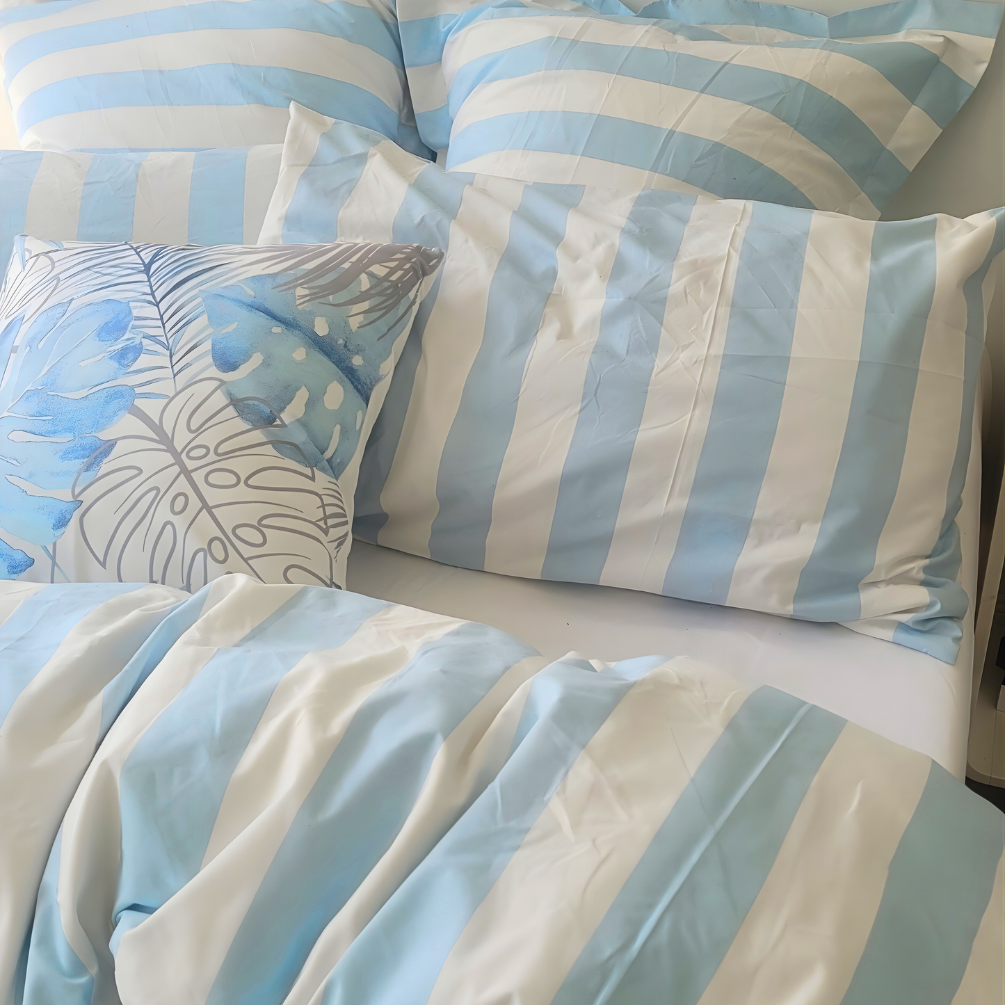 Aqua Strix Microfiber Quilt Cover – Ultra-Soft & Luxury Bedding