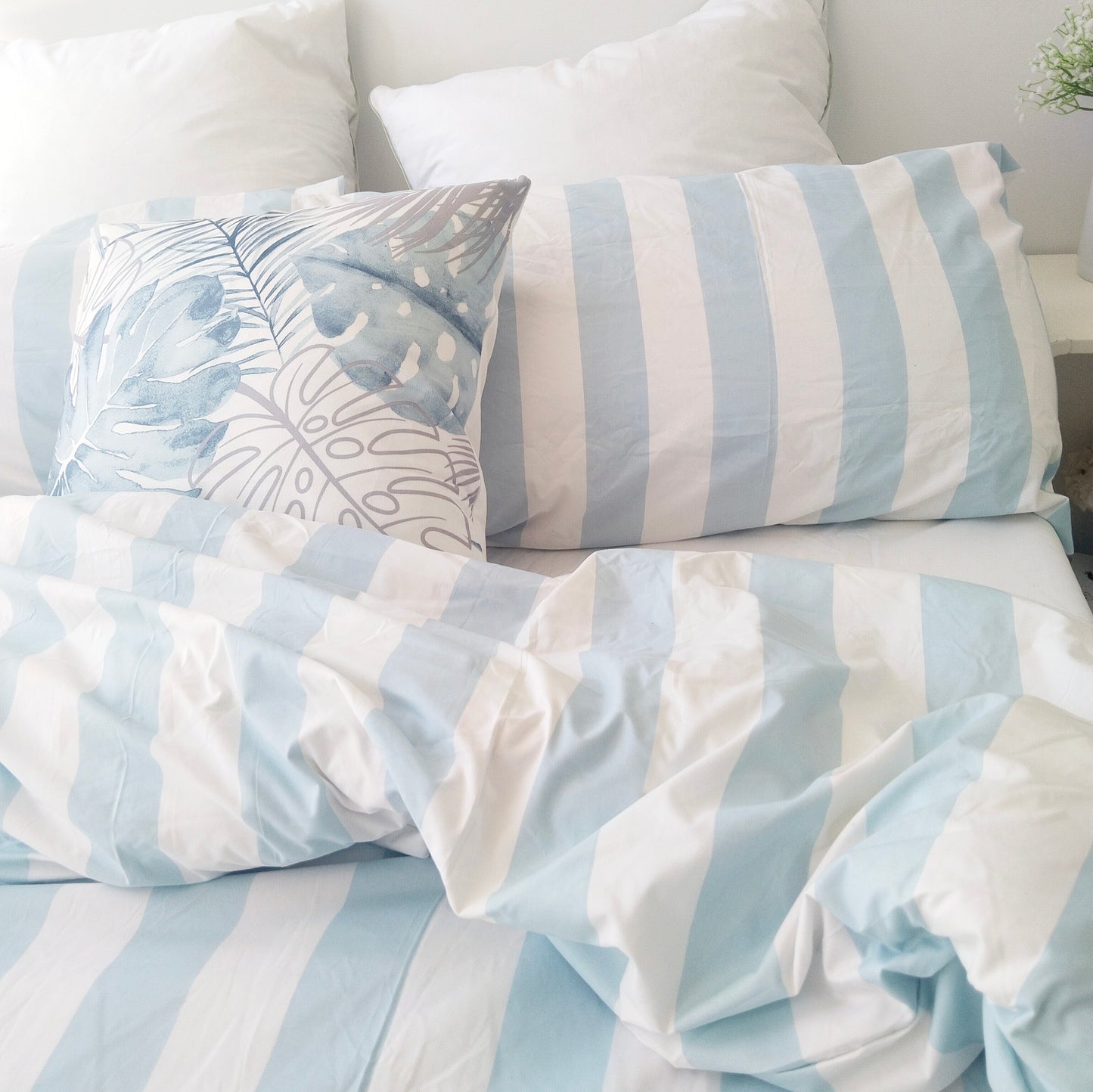 Aqua Strix Microfiber Quilt Cover – Ultra-Soft & Luxury Bedding