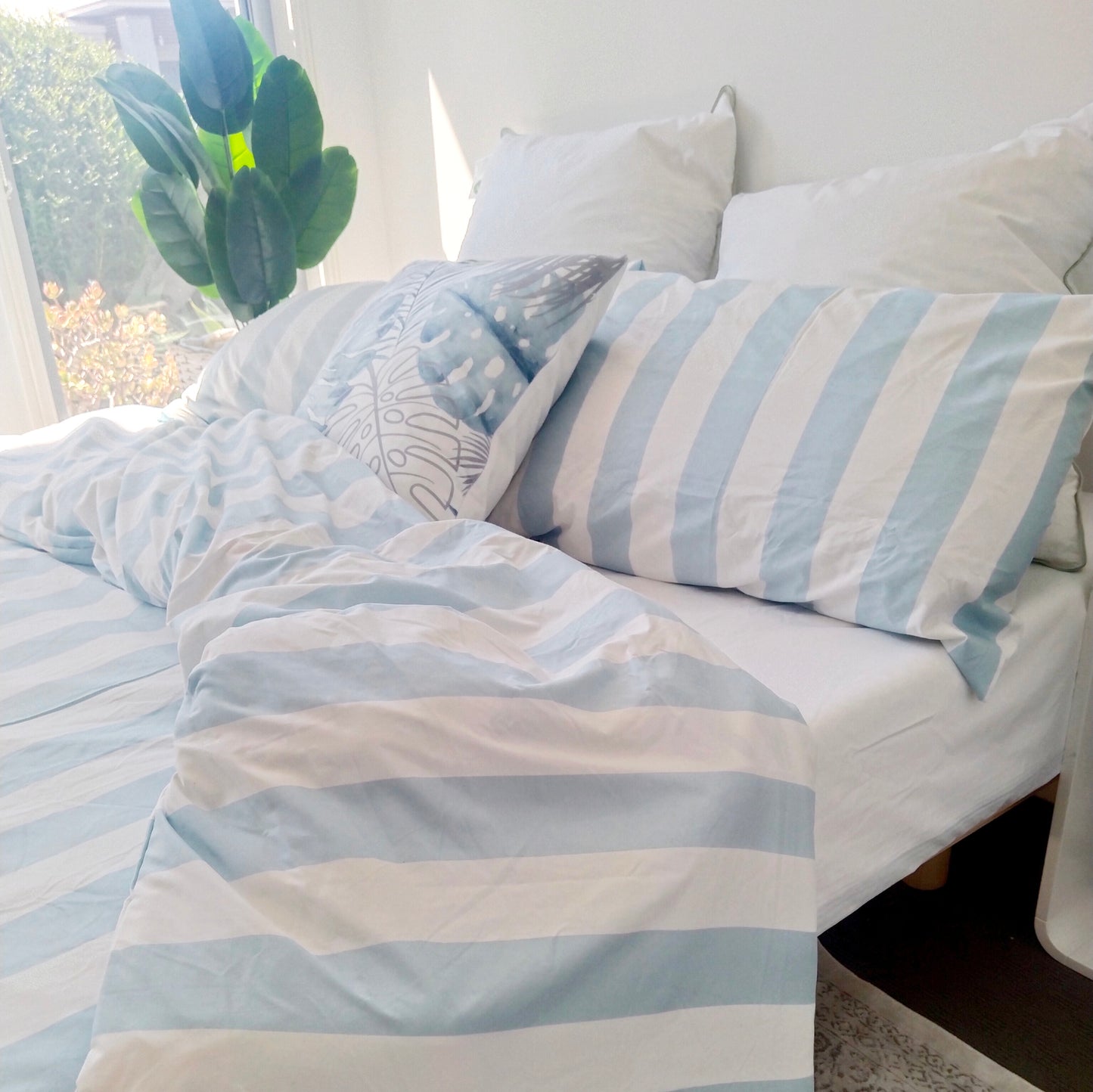 Aqua Strix Microfiber Quilt Cover – Ultra-Soft & Luxury Bedding